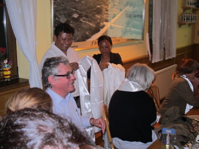 Schulleiter Kesang Shresta in München