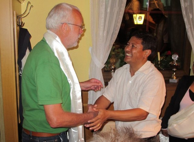 Schulleiter Kesang Shresta in München