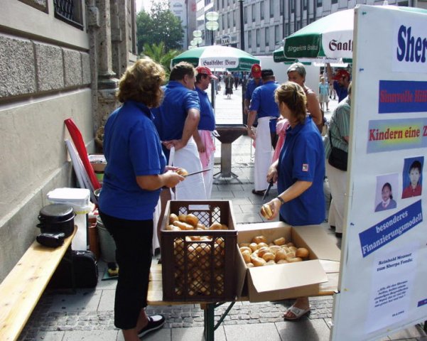 Thüringer Rostbratwurstverkauf 2003