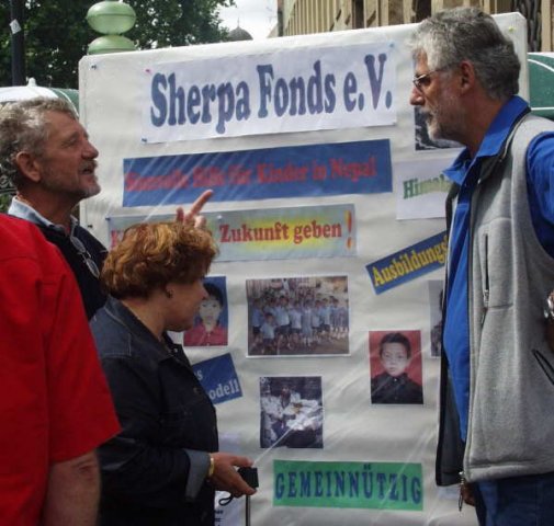 Thüringer Rostbratwurstverkauf 2004