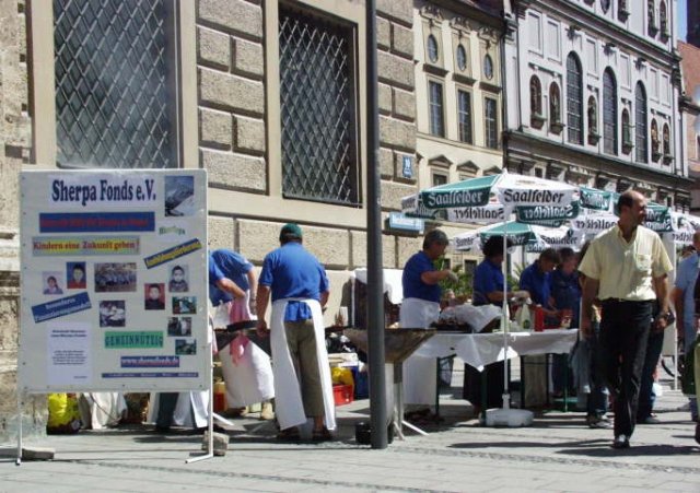 Thüringer Rostbratwurstverkauf 2006