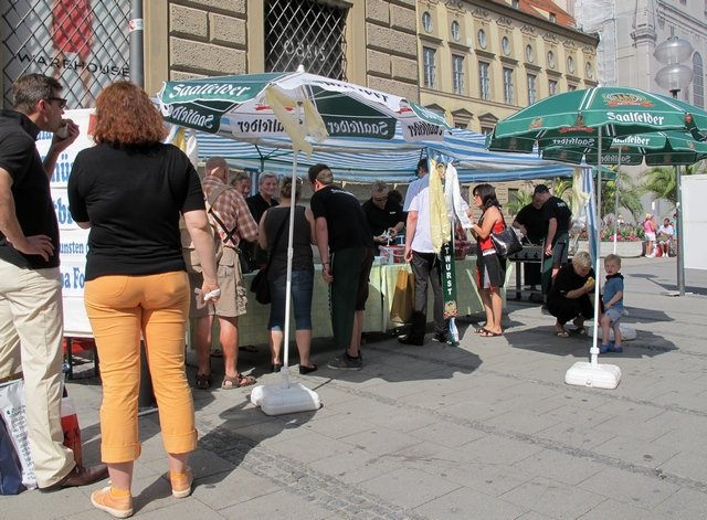 Thüringer Rostbratwurstverkauf 2012